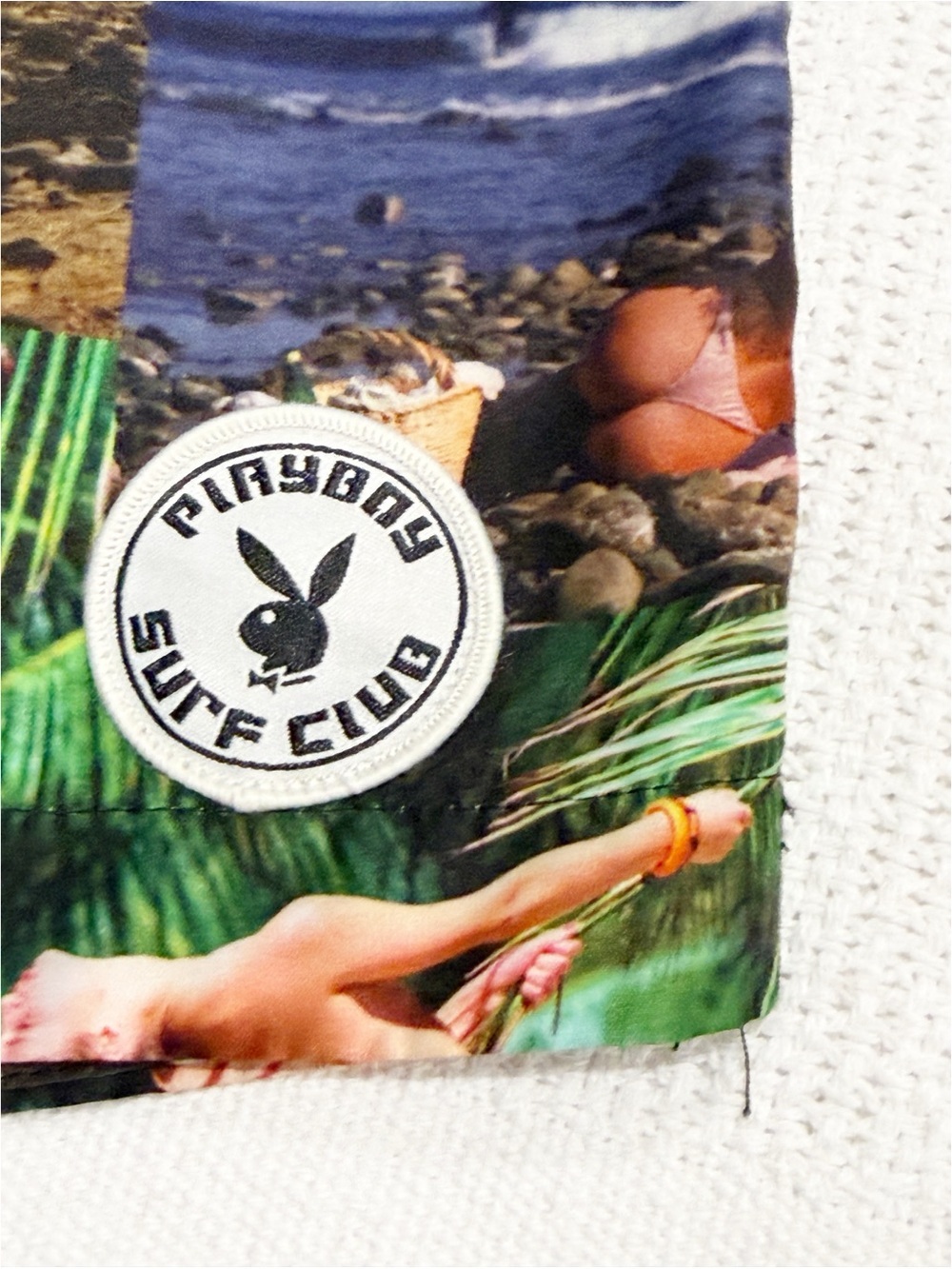 PLAYBOY Black Multicolor Collage Beach Print Swim Shorts L - Picture 6 of 9